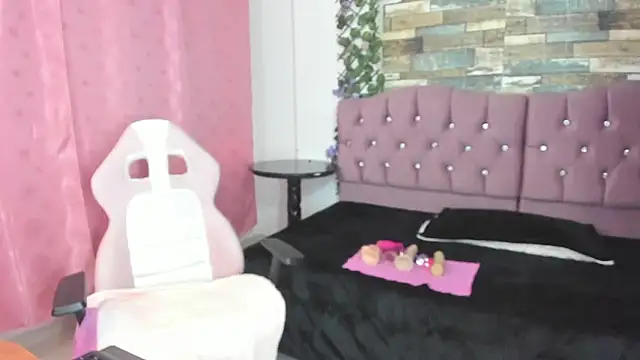 Snapshot of elizabeth_mature23 chatting on December 2024 01:29:01 PM elizabeth mature23 online show from December 2024 01:29:01 PM