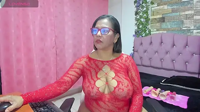 Snapshot of elizabeth_mature23 chatting on December 2024 01:28:02 PM elizabeth mature23 online show from December 2024 01:28:02 PM