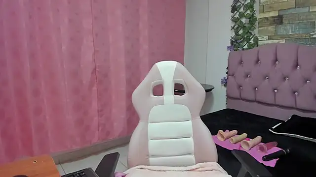 Snapshot of elizabeth_mature23 chatting on January 2025 01:31:01 PM elizabeth mature23 online show from January 2025 01:31:01 PM