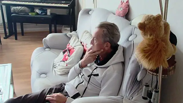 Anjela30 online show from April 2026 11:48:01 AM