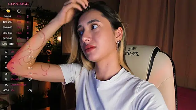 DarlaLike online show from September 2025 04:06:01 AM