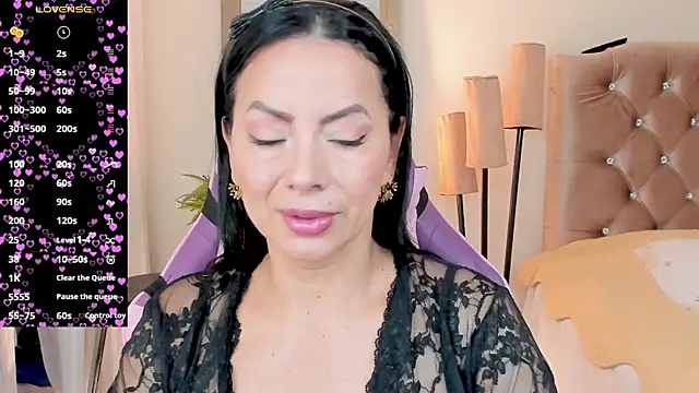 veronika naughty online show from October 2025 02:37:01 PM