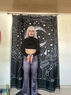 Snapshot of _Artemisa_X chatting on December 2025 06:04:02 PM Artemisa X online show from December 2025 06:04:02 PM