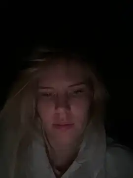 Snapshot of VoluptuousDreams chatting on May 2026 03:08:01 PM VoluptuousDreams online show from May 2026 03:08:01 PM