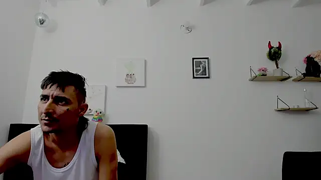 Snapshot of Zamu_1992 chatting on February 2025 03:42:01 AM Zamu 1992 online show from February 2025 03:42:01 AM