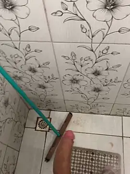 Snapshot of vintin21cm chatting on September 2025 09:58:01 PM vintin21cm online show from September 2025 09:58:01 PM