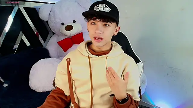 Niico Cruz online show from February 2025 04:37:01 AM