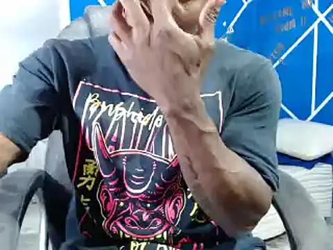 Snapshot of alexander_megan chatting on December 2024 03:30:02 AM alexander megan online show from December 2024 03:30:02 AM