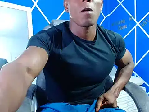 Snapshot of alexander_megan chatting on December 2024 08:59:01 AM alexander megan online show from December 2024 08:59:01 AM