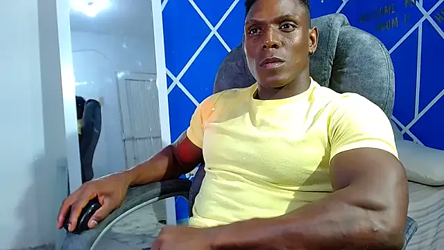 Snapshot of alexander_megan chatting on January 2025 03:54:01 AM alexander megan online show from January 2025 03:54:01 AM