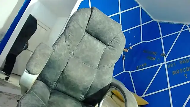 Snapshot of alexander_megan chatting on September 2025 10:39:01 AM alexander megan online show from September 2025 10:39:01 AM