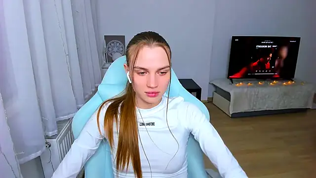 StellaLawless online show from January 2025 09:00:02 PM