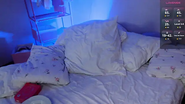 Snapshot of KatieMelone chatting on October 2025 02:13:01 AM KatieMelone online show from October 2025 02:13:01 AM