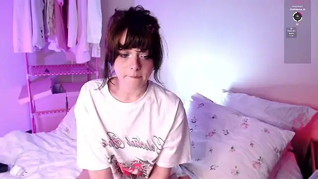 Snapshot of KatieMelone chatting on February 2026 01:37:01 AM KatieMelone online show from February 2026 01:37:01 AM