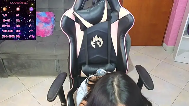 Snapshot of keity_moon chatting on February 2025 02:20:02 PM keity moon online show from February 2025 02:20:02 PM