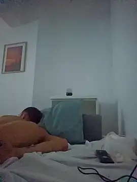 Snapshot of denisxlRo chatting on January 2025 09:13:02 AM denisxlRo online show from January 2025 09:13:02 AM