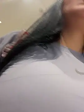 valecruz903 online show from April 2026 05:02:02 PM