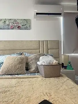 valecruz903 online show from April 2026 06:13:02 PM