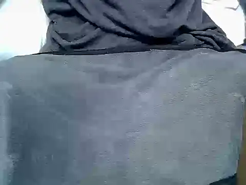 Snapshot of EbonyVallerin chatting on October 2025 08:50:02 PM EbonyVallerin online show from October 2025 08:50:02 PM