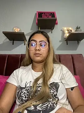 Miabonnett  online show from March 2025 10:18:02 PM