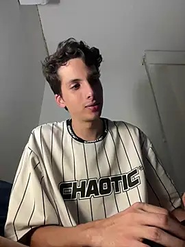 Snapshot of CamiloXx04 chatting on January 2025 03:22:02 AM CamiloXx04 online show from January 2025 03:22:02 AM