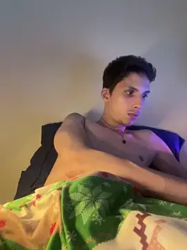 CamiloXx04 online show from April 2026 04:15:01 AM