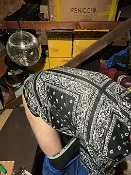 Snapshot of pervy_devil chatting on October 2025 12:11:01 AM pervy devil online show from October 2025 12:11:01 AM