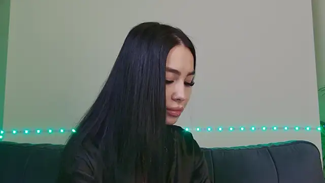 Snapshot of OnlyXandra chatting on March 2025 07:04:02 AM OnlyXandra online show from March 2025 07:04:02 AM