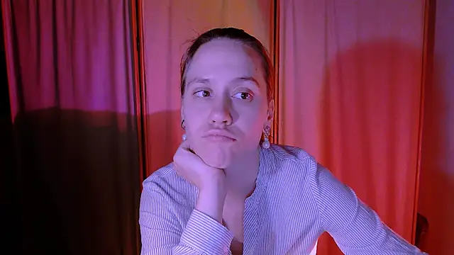 Malinax online show from October 2025 10:10:01 PM