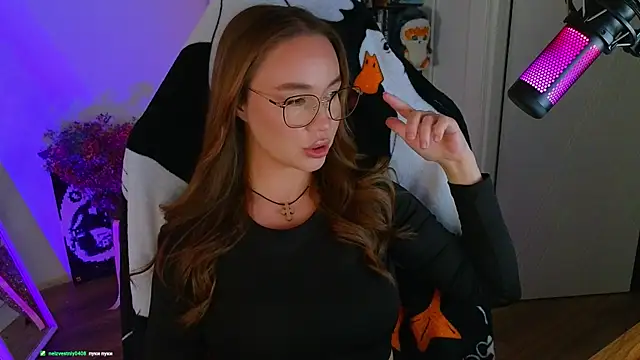 Emili1- online show from March 2025 12:46:02 PM