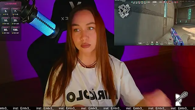 Emili1- online show from April 2026 01:41:01 PM