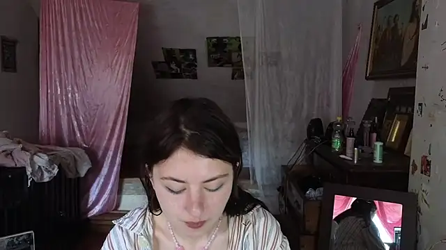 MAMA69LAMA online show from May 2026 11:06:02 AM