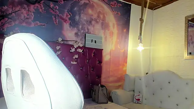 emma oxford online show from March 2025 11:26:01 PM