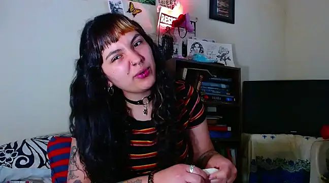 sweetiee mary online show from February 2025 05:36:01 PM