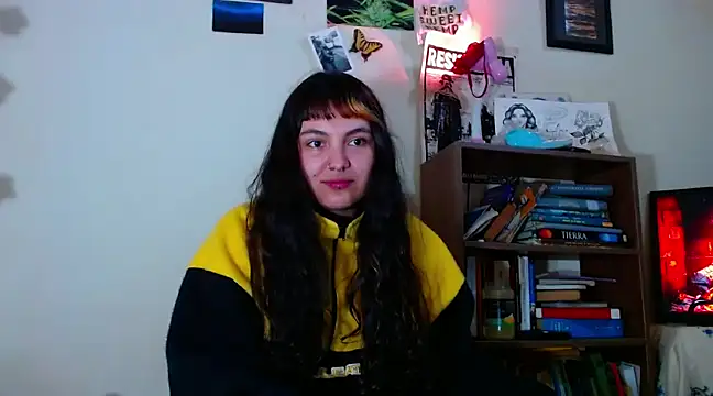 sweetiee mary online show from February 2025 05:04:02 AM