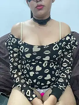 Snapshot of little_shadow chatting on March 2025 08:43:02 PM little shadow online show from March 2025 08:43:02 PM