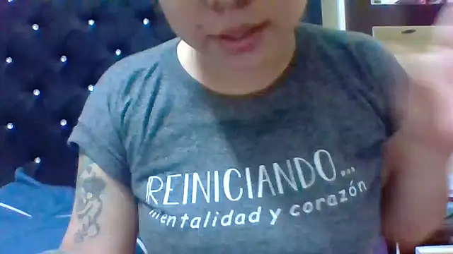 Snapshot of Jennxdolls chatting on December 2024 04:33:01 AM Jennxdolls online show from December 2024 04:33:01 AM