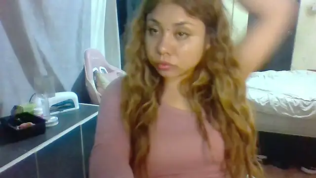 Snapshot of Jennxdolls chatting on December 2024 04:27:02 AM Jennxdolls online show from December 2024 04:27:02 AM