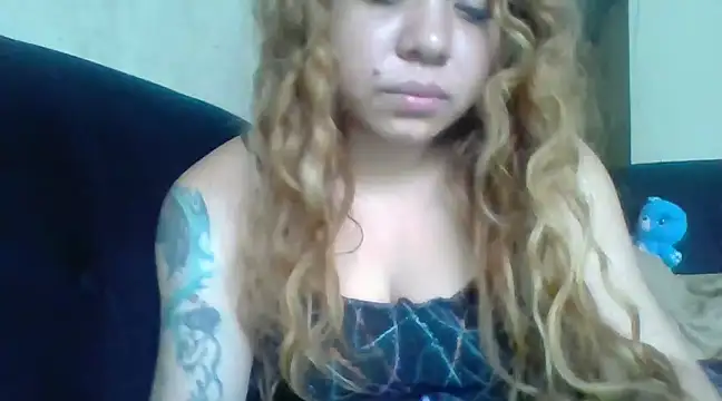 Snapshot of Jennxdolls chatting on January 2025 01:19:01 PM Jennxdolls online show from January 2025 01:19:01 PM