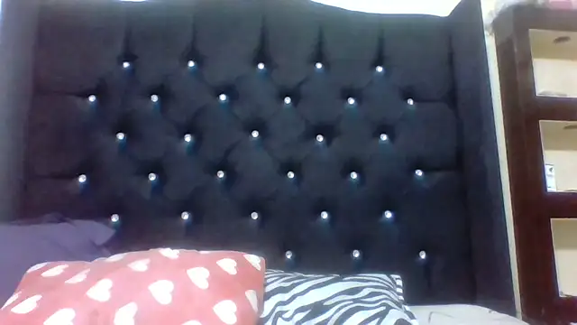 Snapshot of Jennxdolls chatting on March 2025 01:36:01 PM Jennxdolls online show from March 2025 01:36:01 PM