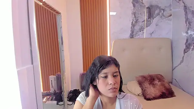 LAILAMORFY online show from July 2026 12:25:01 PM