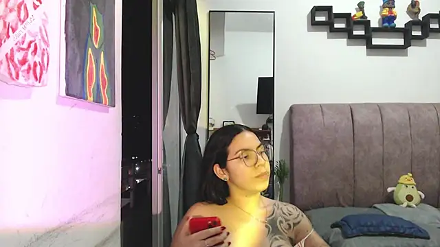 Snapshot of Liza_Thurner chatting on September 2025 12:32:02 AM Liza Thurner online show from September 2025 12:32:02 AM