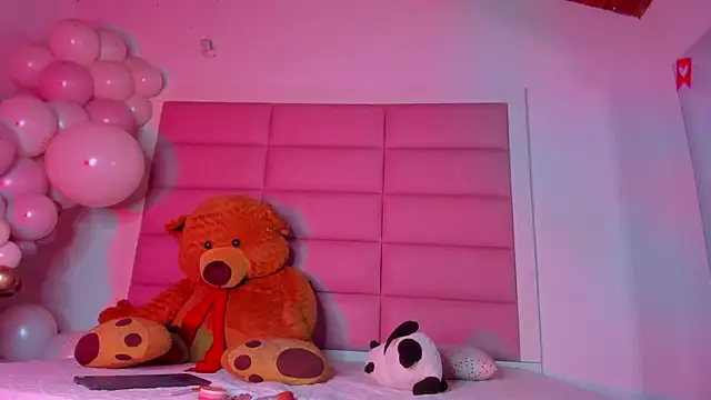 little-Emma online show from February 2025 03:35:01 AM