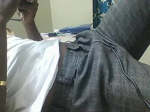 Snapshot of bas1cooks chatting on October 2025 05:13:01 PM bas1cooks online show from October 2025 05:13:01 PM