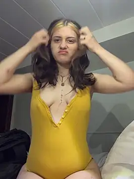 Snapshot of emilysue1 chatting on April 2026 09:54:01 AM emilysue1 online show from April 2026 09:54:01 AM