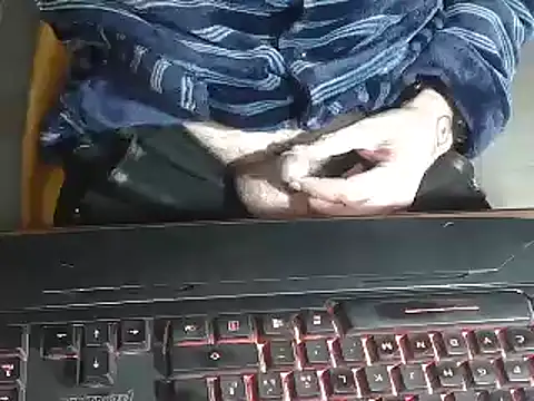 Snapshot of Adri_gard chatting on December 2024 08:50:01 PM Adri gard online show from December 2024 08:50:01 PM