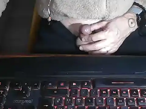 Snapshot of Adri_gard chatting on January 2025 10:39:01 PM Adri gard online show from January 2025 10:39:01 PM