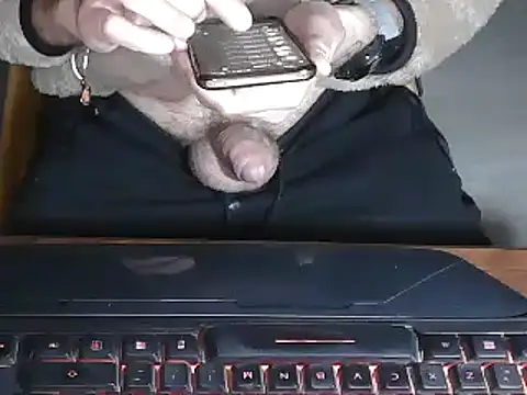 Snapshot of Adri_gard chatting on January 2025 08:53:01 PM Adri gard online show from January 2025 08:53:01 PM