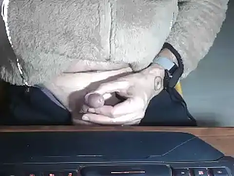 Snapshot of Adri_gard chatting on February 2025 09:26:02 PM Adri gard online show from February 2025 09:26:02 PM