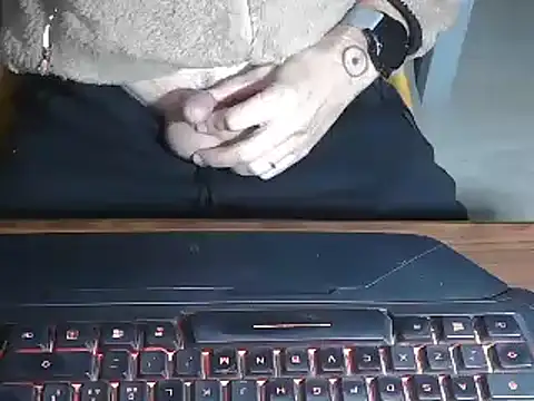 Snapshot of Adri_gard chatting on February 2025 08:45:02 PM Adri gard online show from February 2025 08:45:02 PM